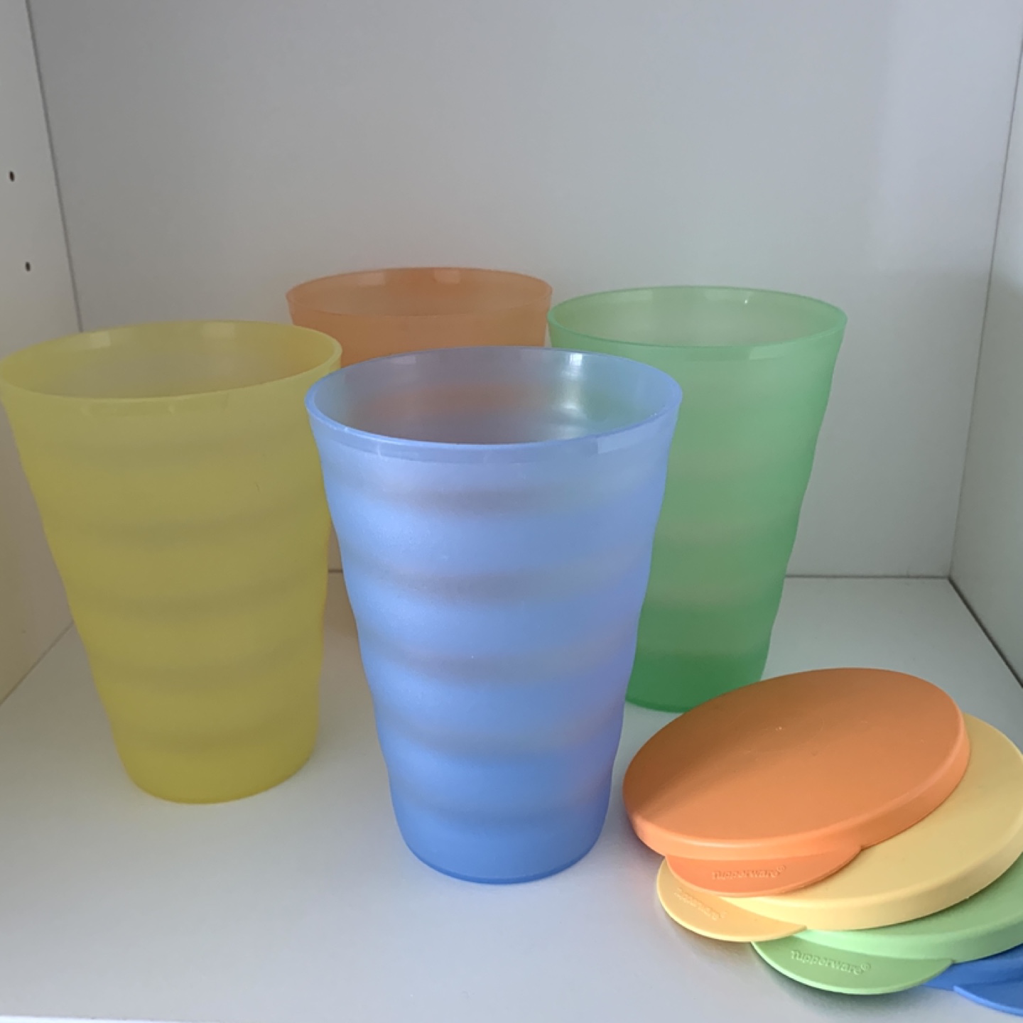 Tupperware Stackable Cups with Lids - Set of Four - photo 3