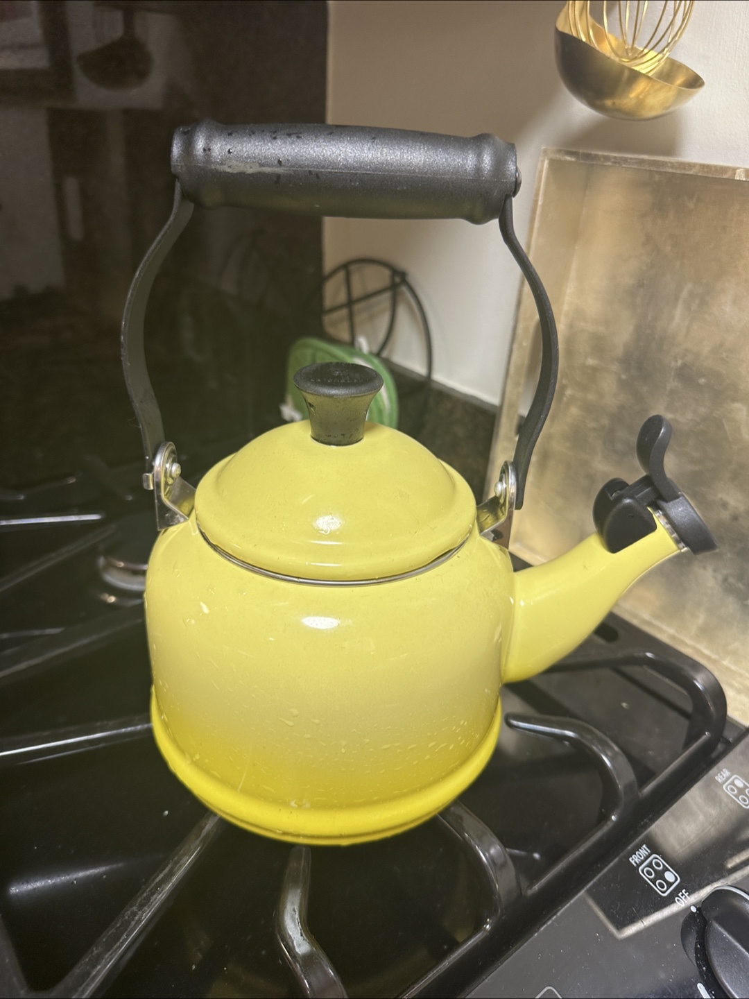Le Creuset 1.25 Qt Yellow Kettle