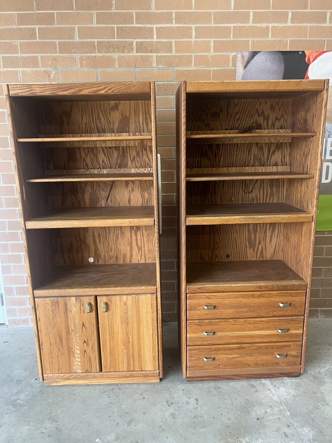 Set of 2 Bookshelves w/storage