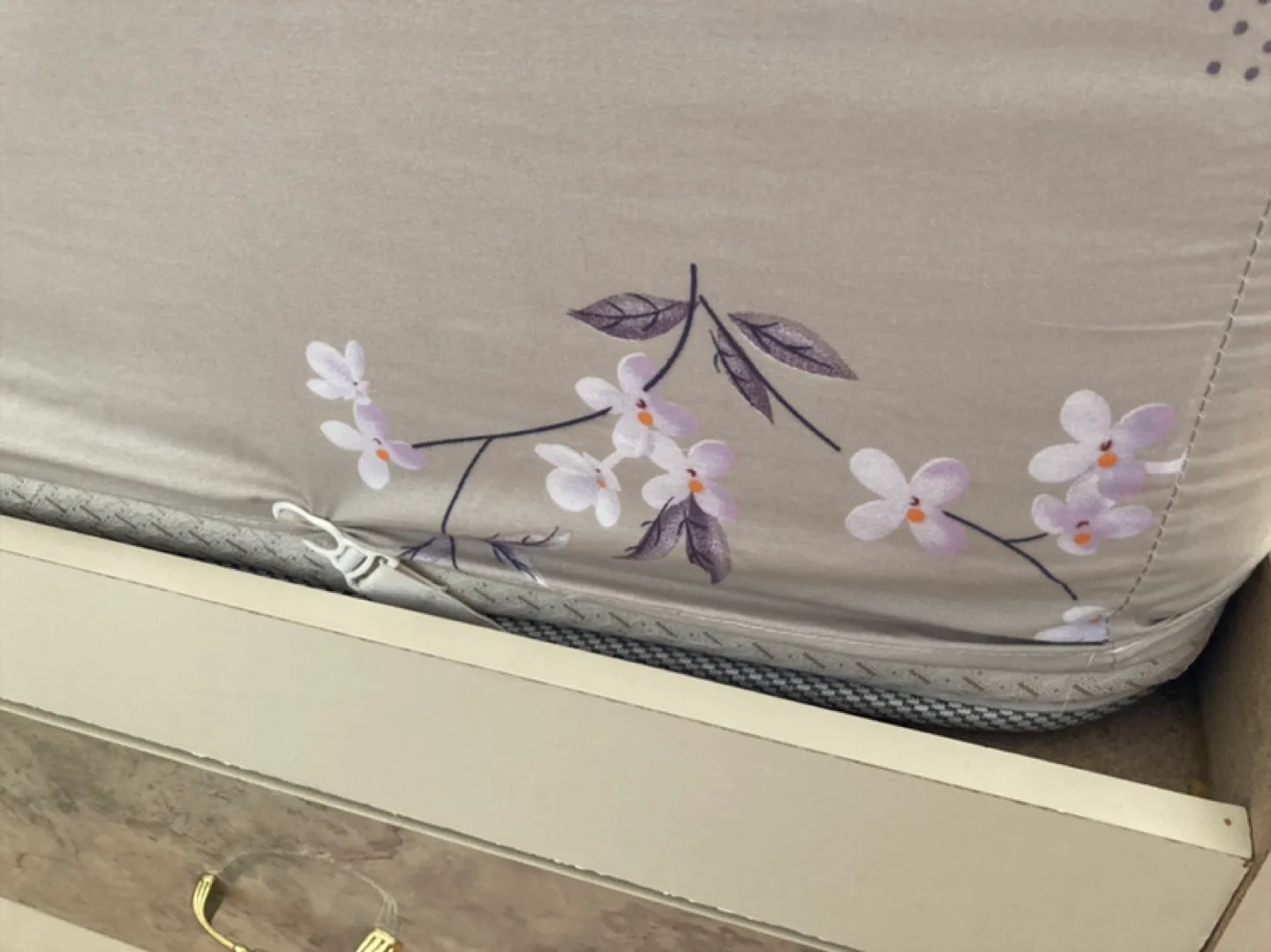 Set of 8 Fitted Sheet Fasteners image indicator(4)