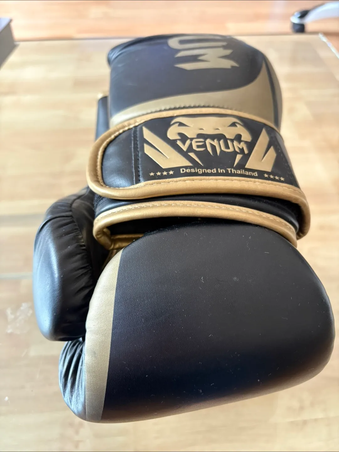 Venum Challenger 2.0 Gloves – Black & Gold thumbnail