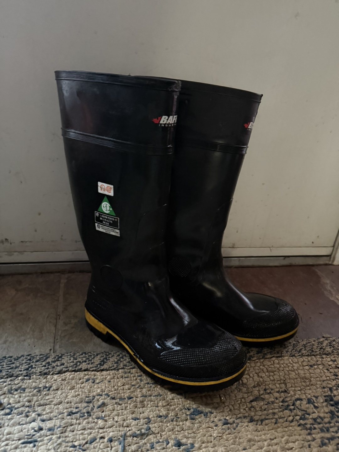 Baffin Safety Steel Toed Rubber Boots / 7 Men’s / 9 Women’s
