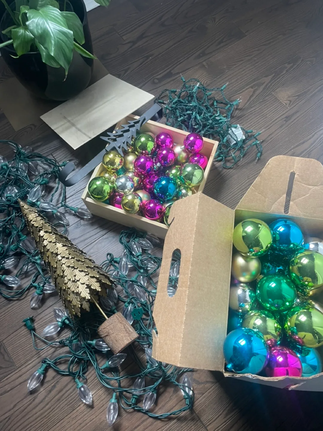 Party/Christmas Decorations Bundle - Ornaments, Lights, & Tree image indicator(3)