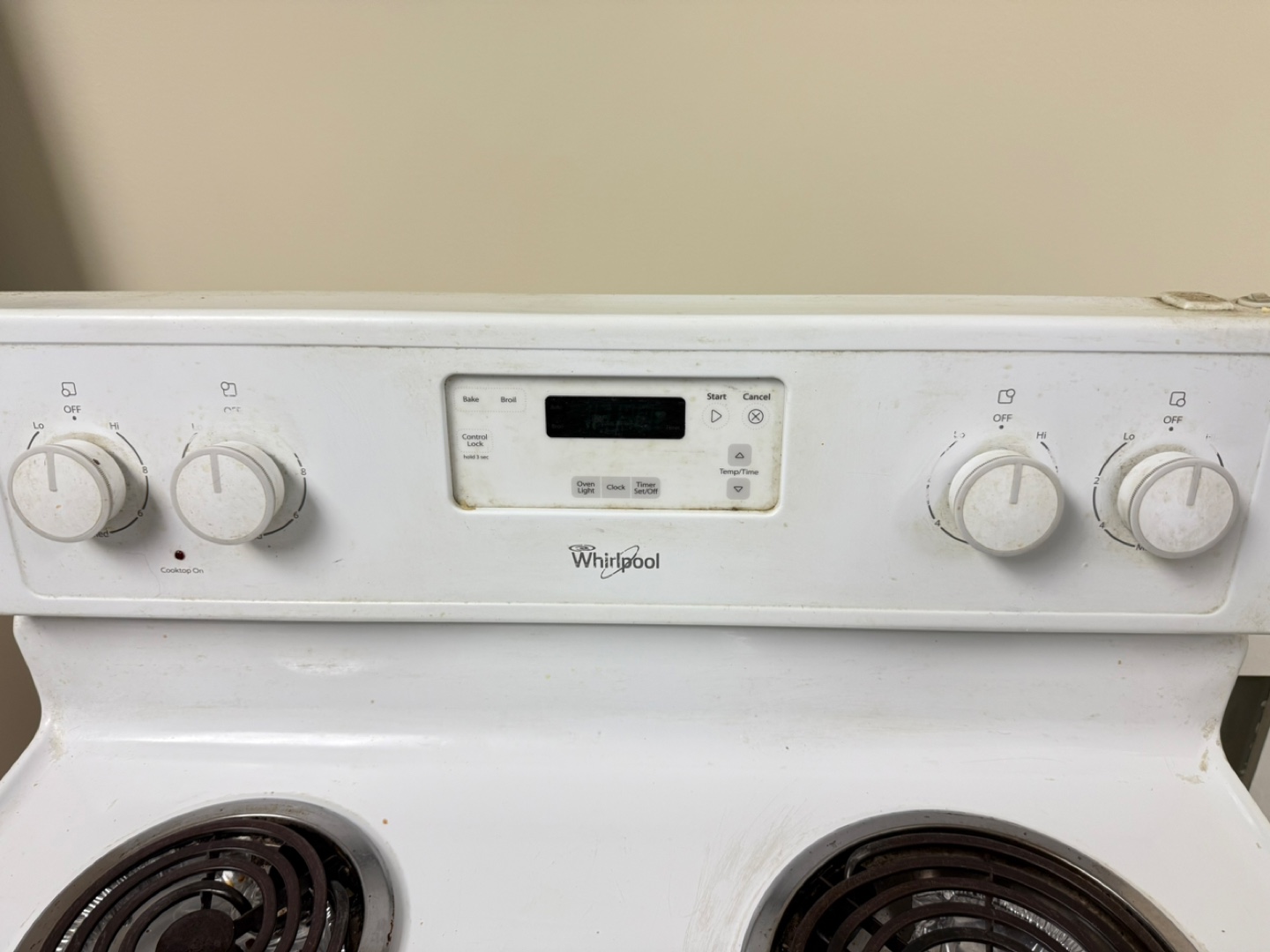 Whirlpool Electric Stove 30” - photo 3