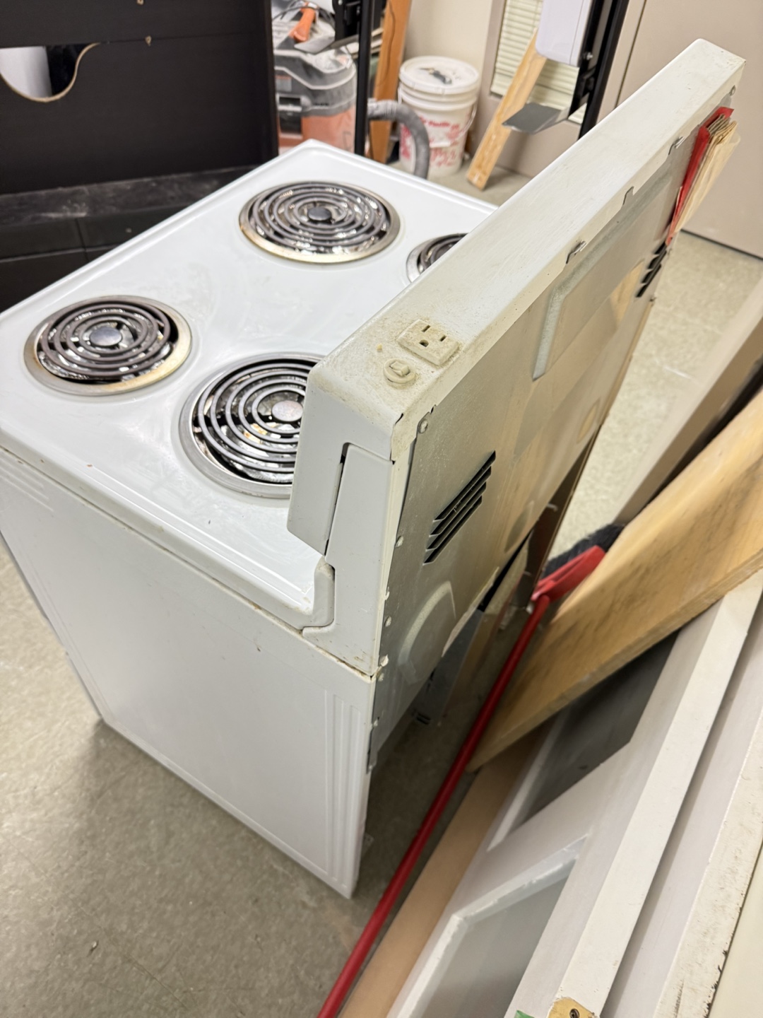Whirlpool Electric Stove 30” - photo 5