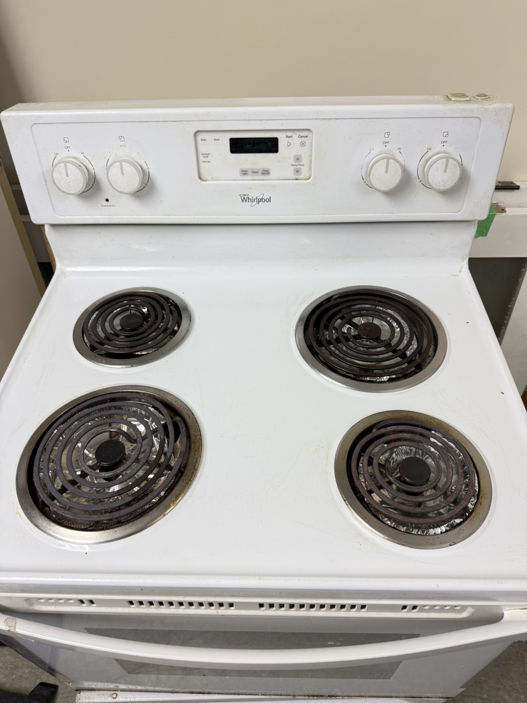 Whirlpool Electric Stove 30” - photo 2