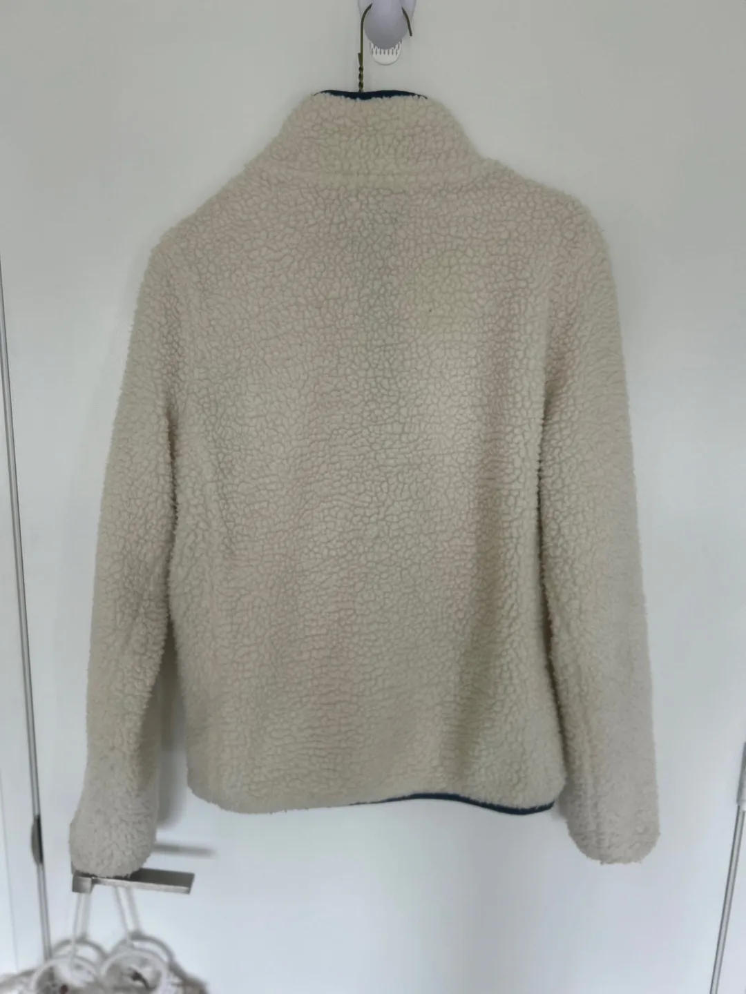 Roots Sherpa sweater - Size Small image indicator(4)