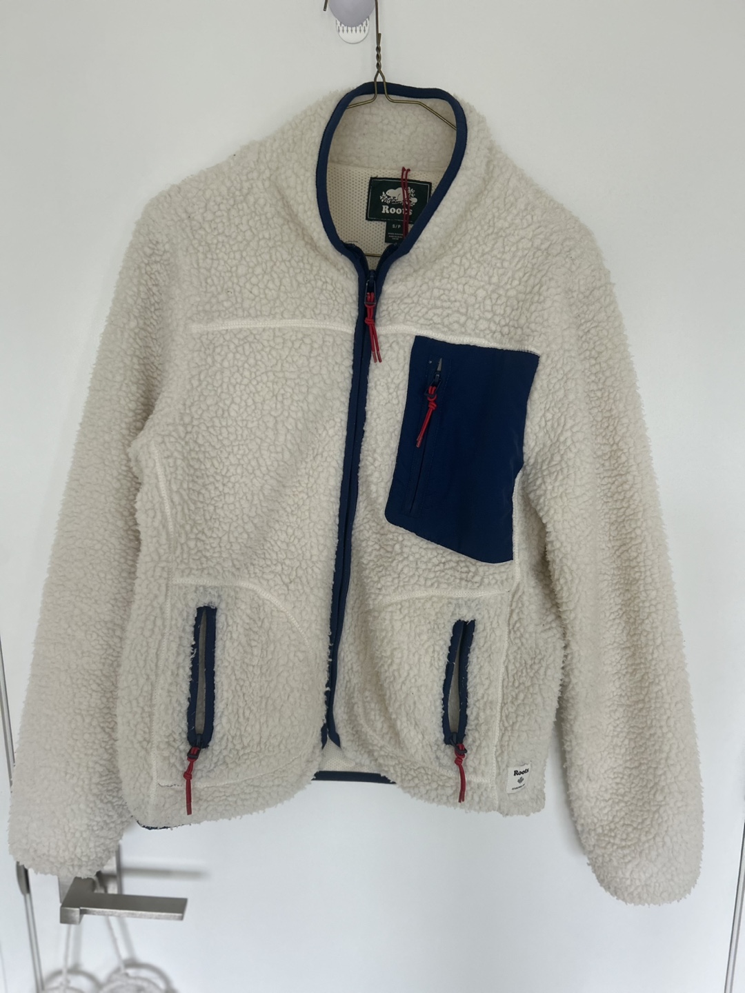 Roots Sherpa sweater - Size Small
