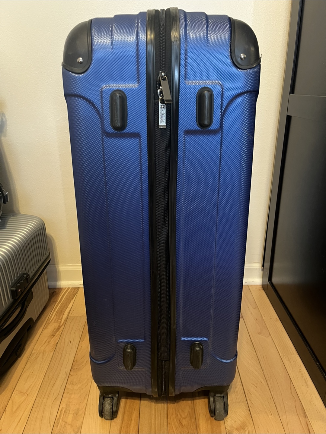 Reaction Luggage - Large Blue Suitcase - photo 3