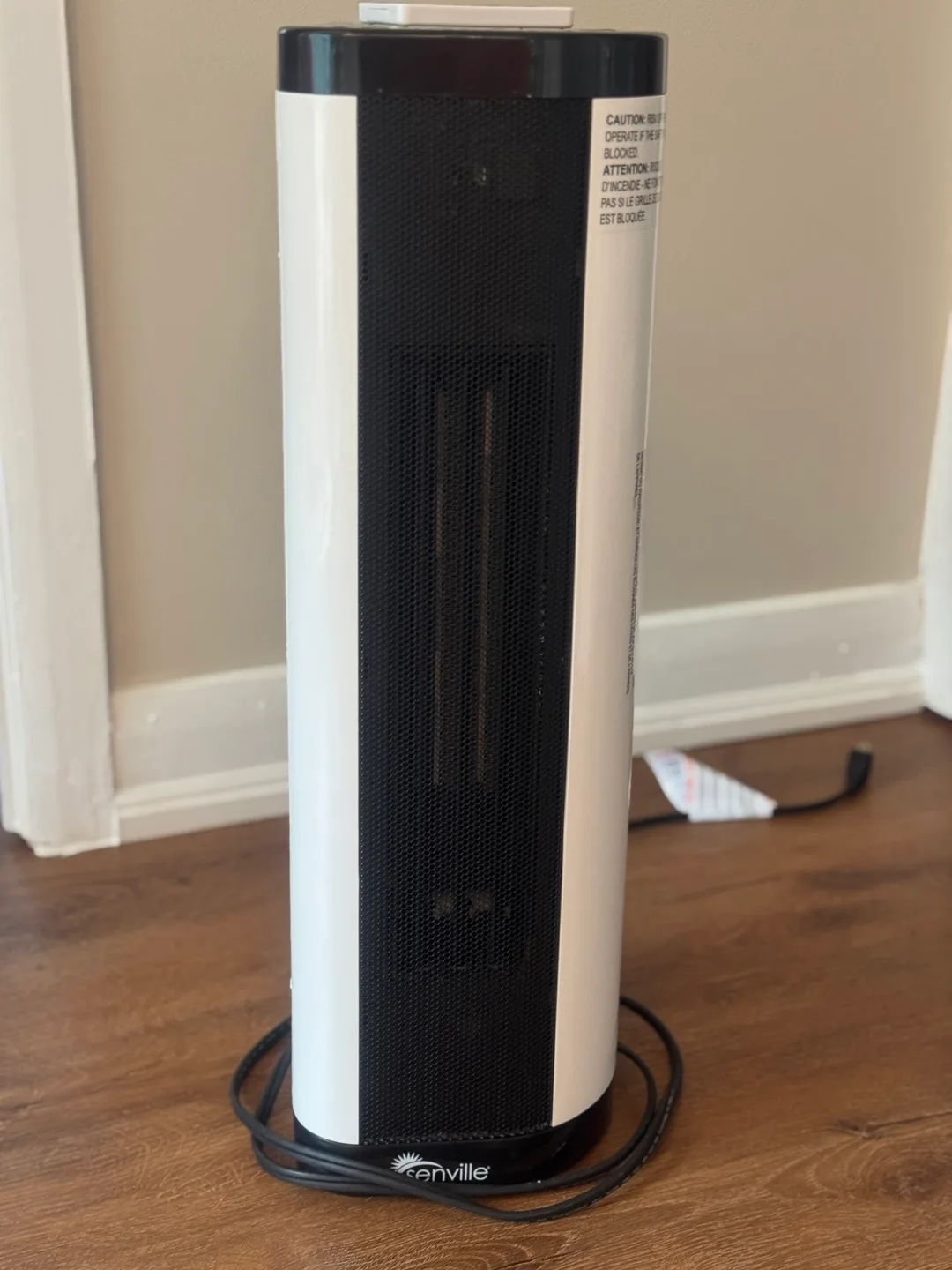 Sunville Oscillating Tower Heater Fan with Remote 22” image indicator(3)