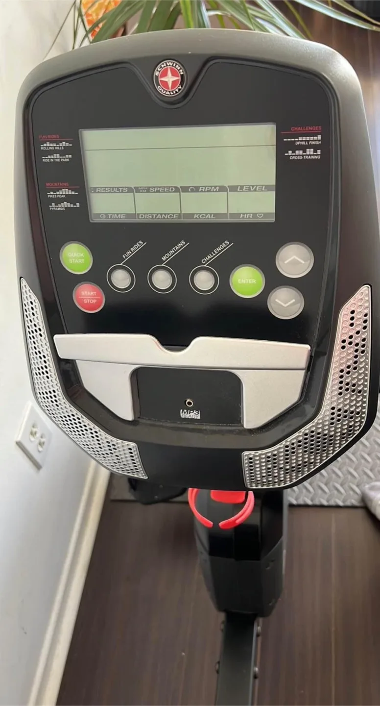 Schwinn 820 Recumbent Exercise Bike image indicator(3)