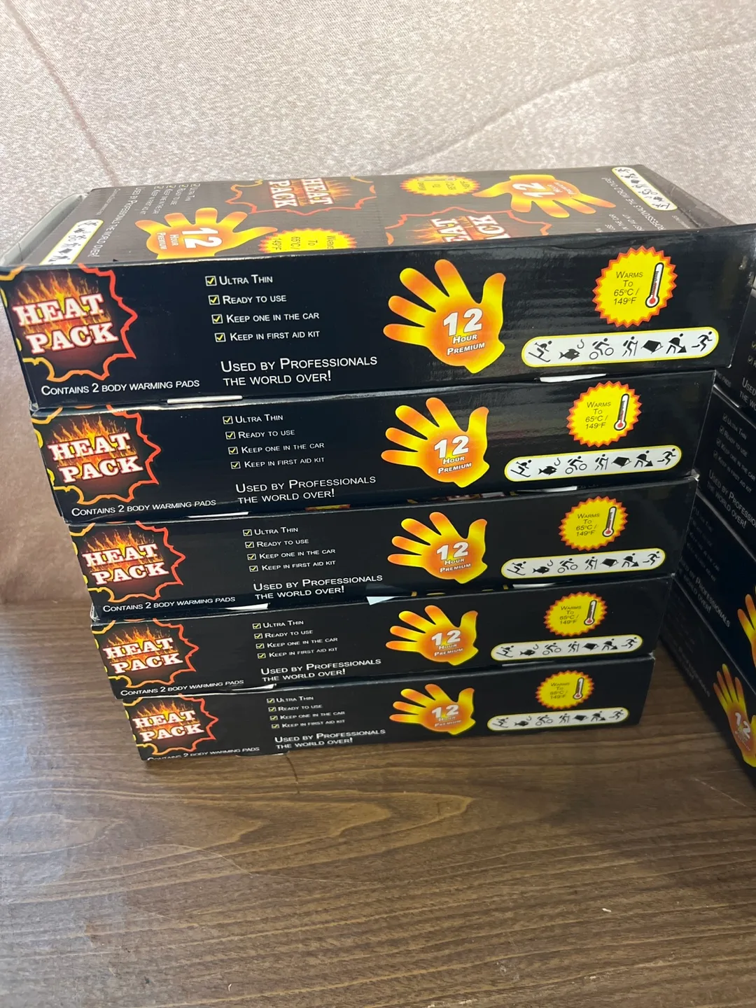 Brand New Heat Packs Hand Warmers. 25 in one box! image indicator(3)