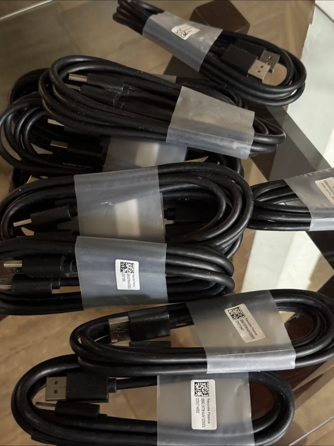 Bulk DisplayPort Cables thumbnail
