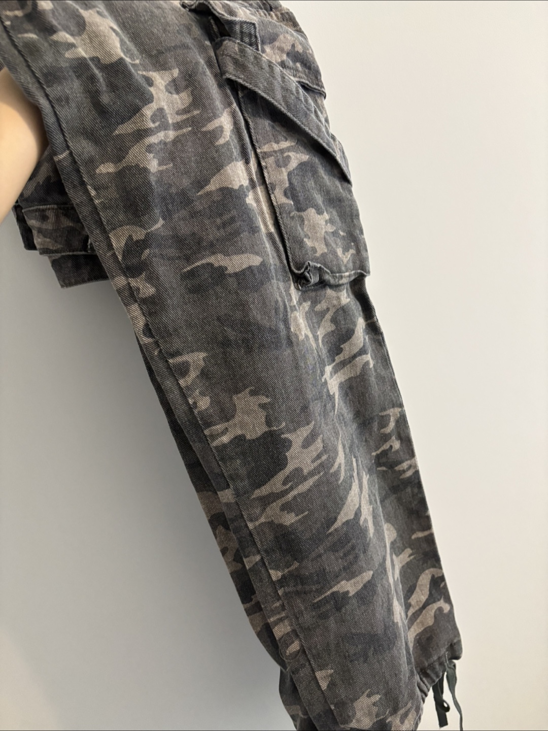 K-VAE Camo Cargo Pants - Size 27 - photo 2