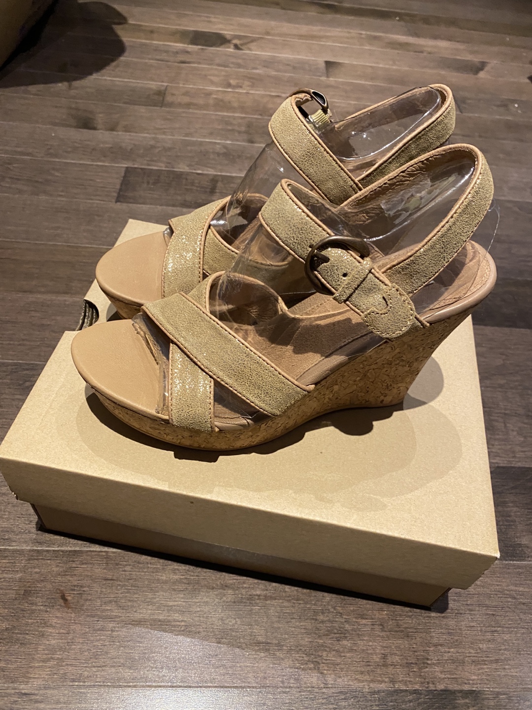 Brand new UGGs heels - photo 3