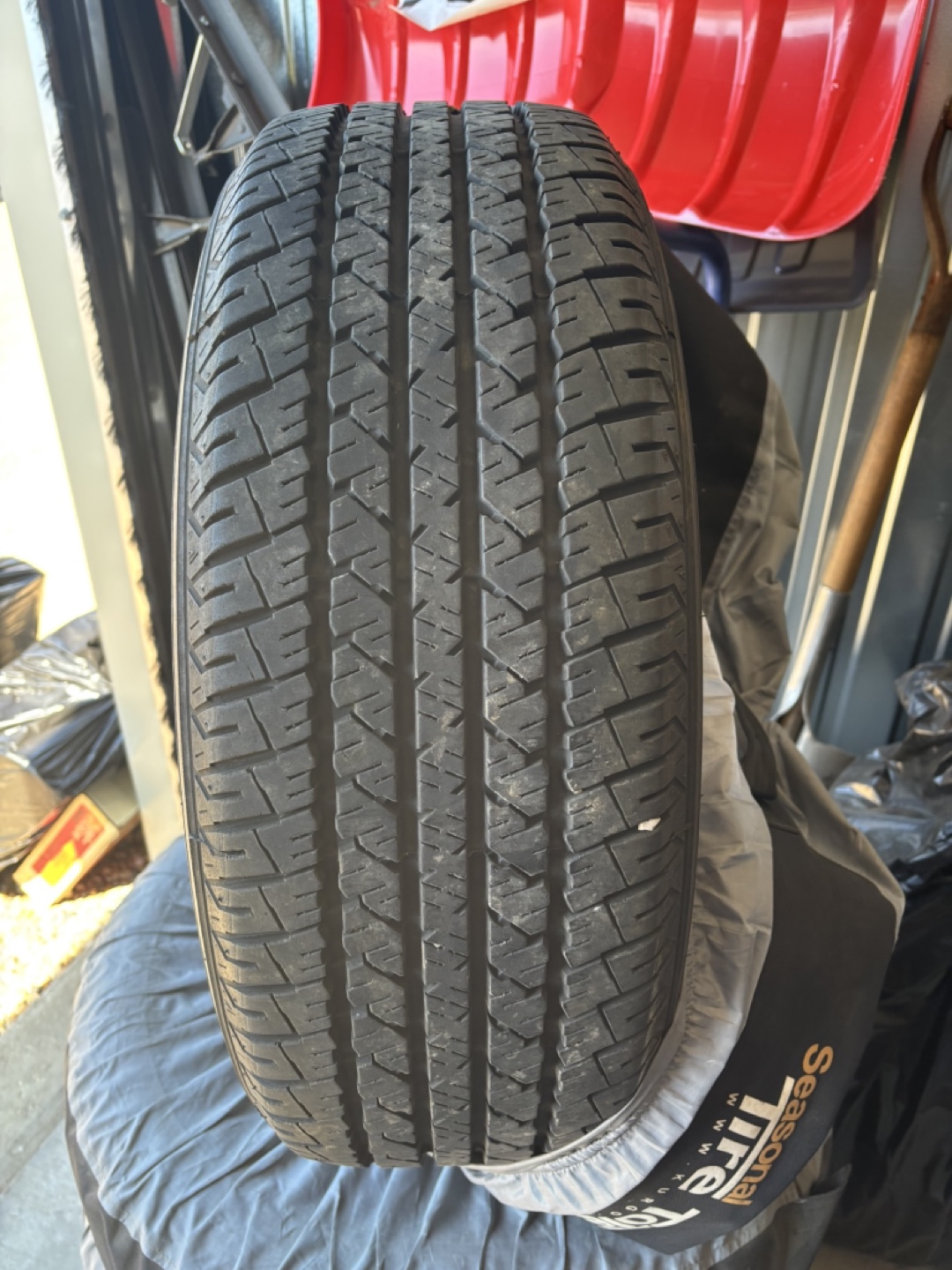 Set of 4used 17 inch rims and tires - photo 4