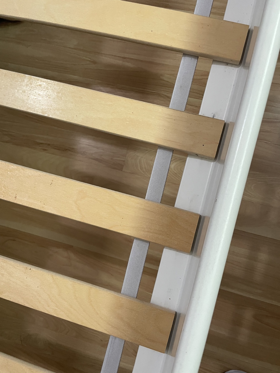IKEA LEIRVIK White Metal Queen Bed Frame - photo 4
