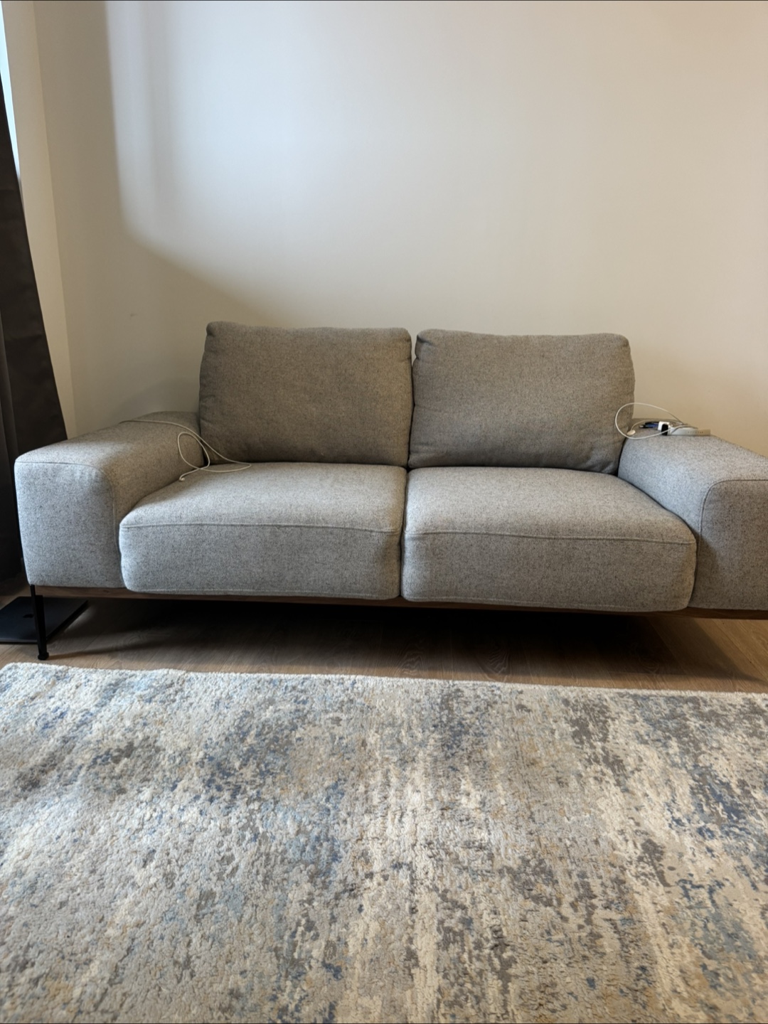 New couch - photo 4