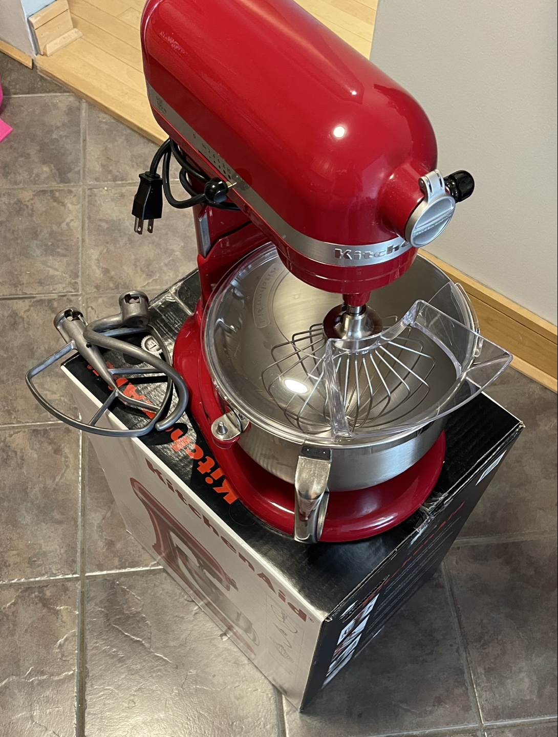 KitchenAid 6-Qt.  Stand Mixer. Must go June 2!!! - photo 3