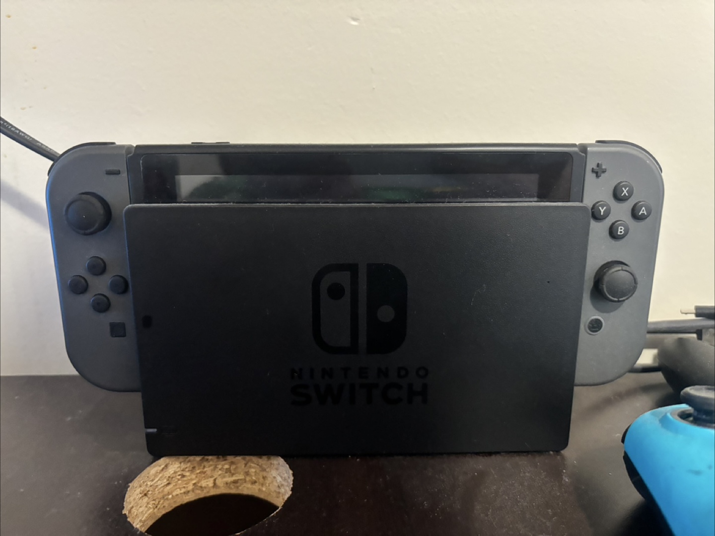 Nintendo Switch Console and 3 Controllers Bundle - photo 2