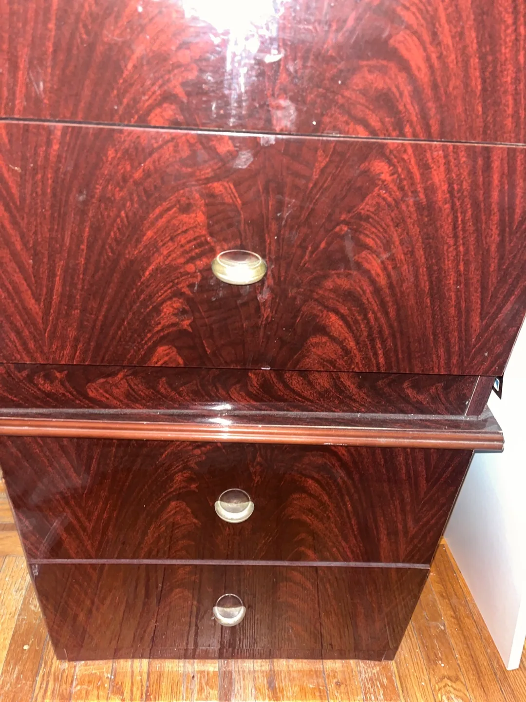 Dark Cherry Wood Bedroom Set with Mirror image indicator(3)