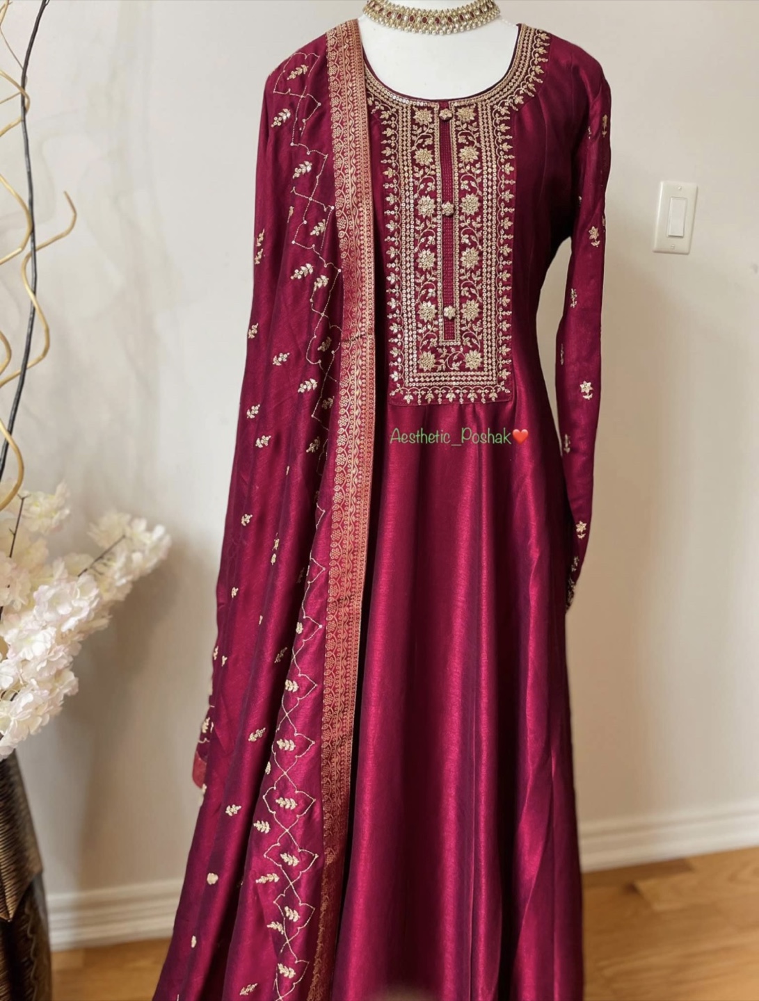 Gorgeous Maroon Embroidered embroidered Anarkali dress - photo 2