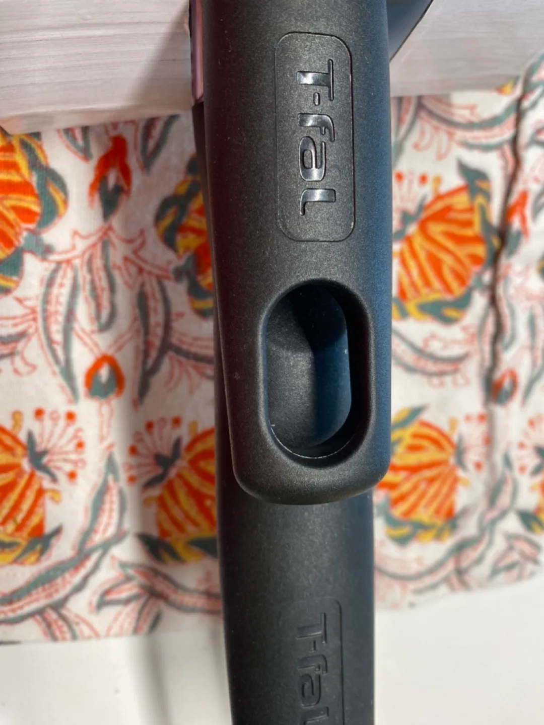 T-fal Essential 2-Piece Frypan Set - 8 and 10.5 inch image indicator(5)