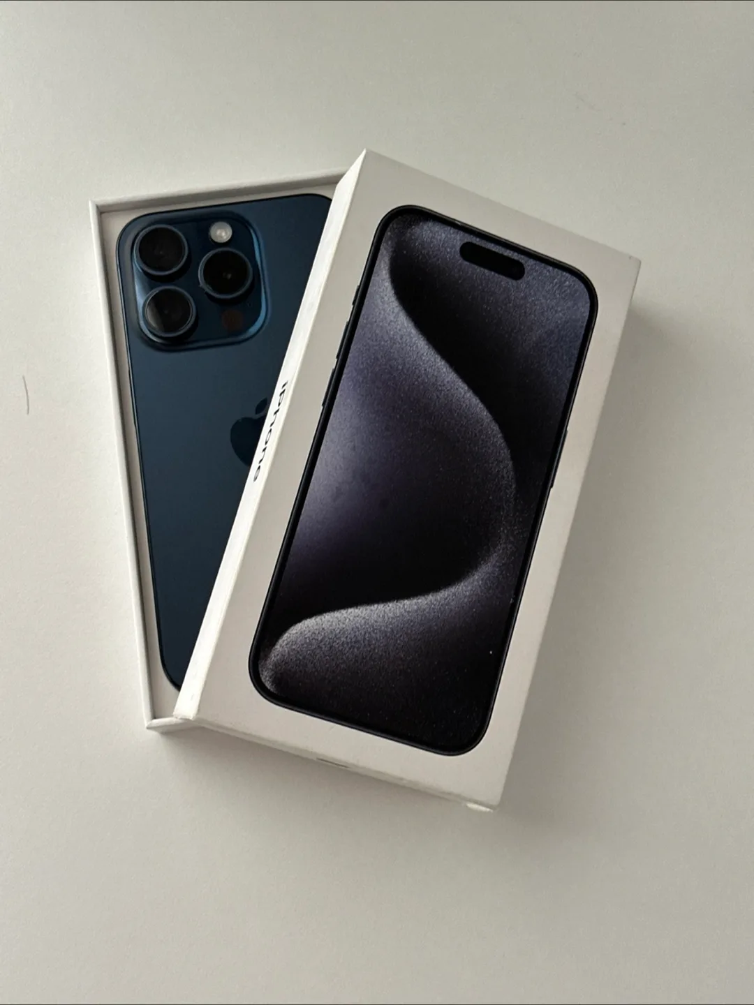 iPhone 15 Pro - Deep Blue - New in Box image indicator(6)