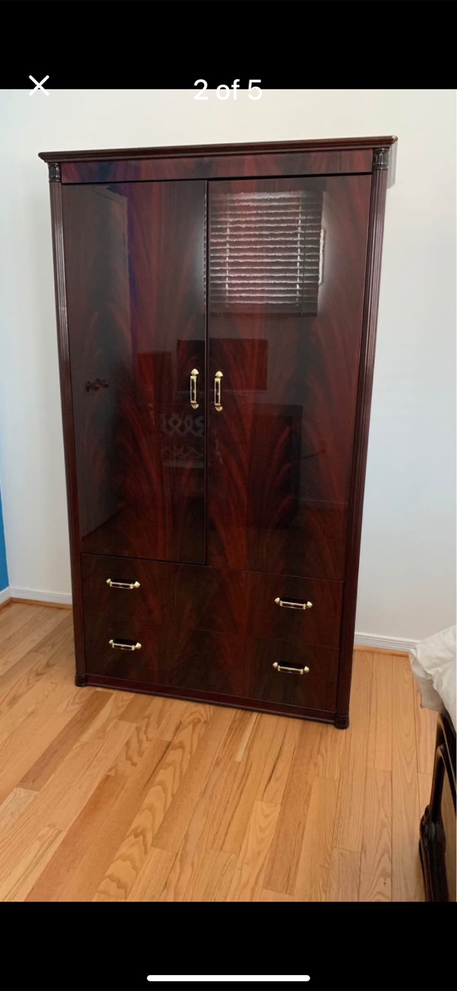 Gorgeous Mahogany Armoire with Mirror - photo 2