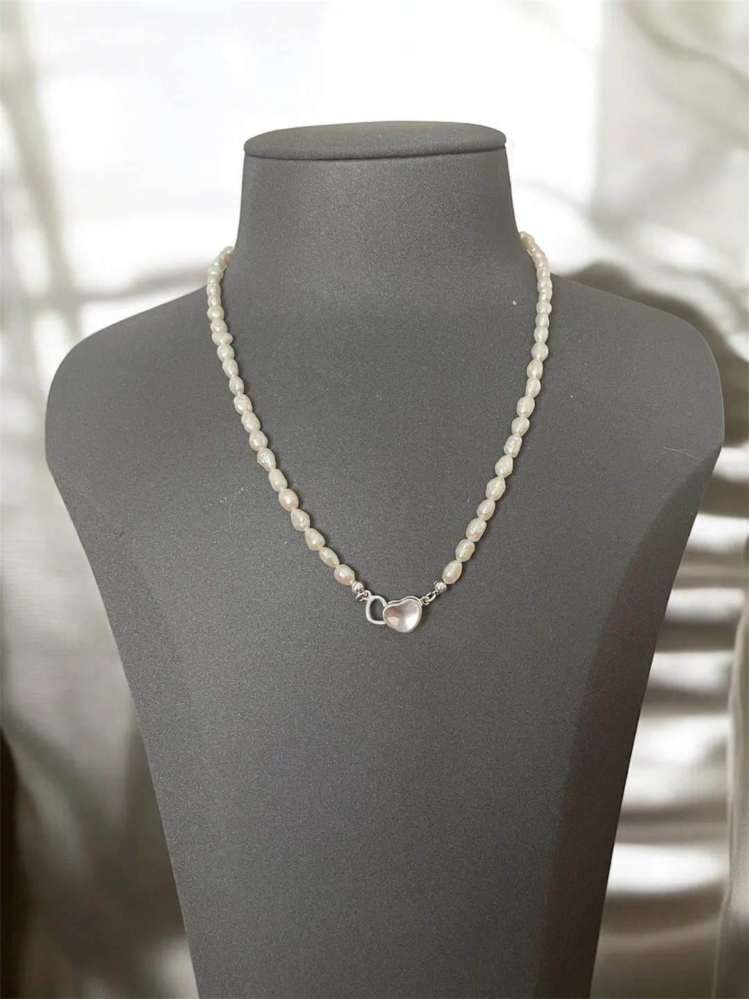 Pearl Necklace with 925 heart shaped clasp thumbnail