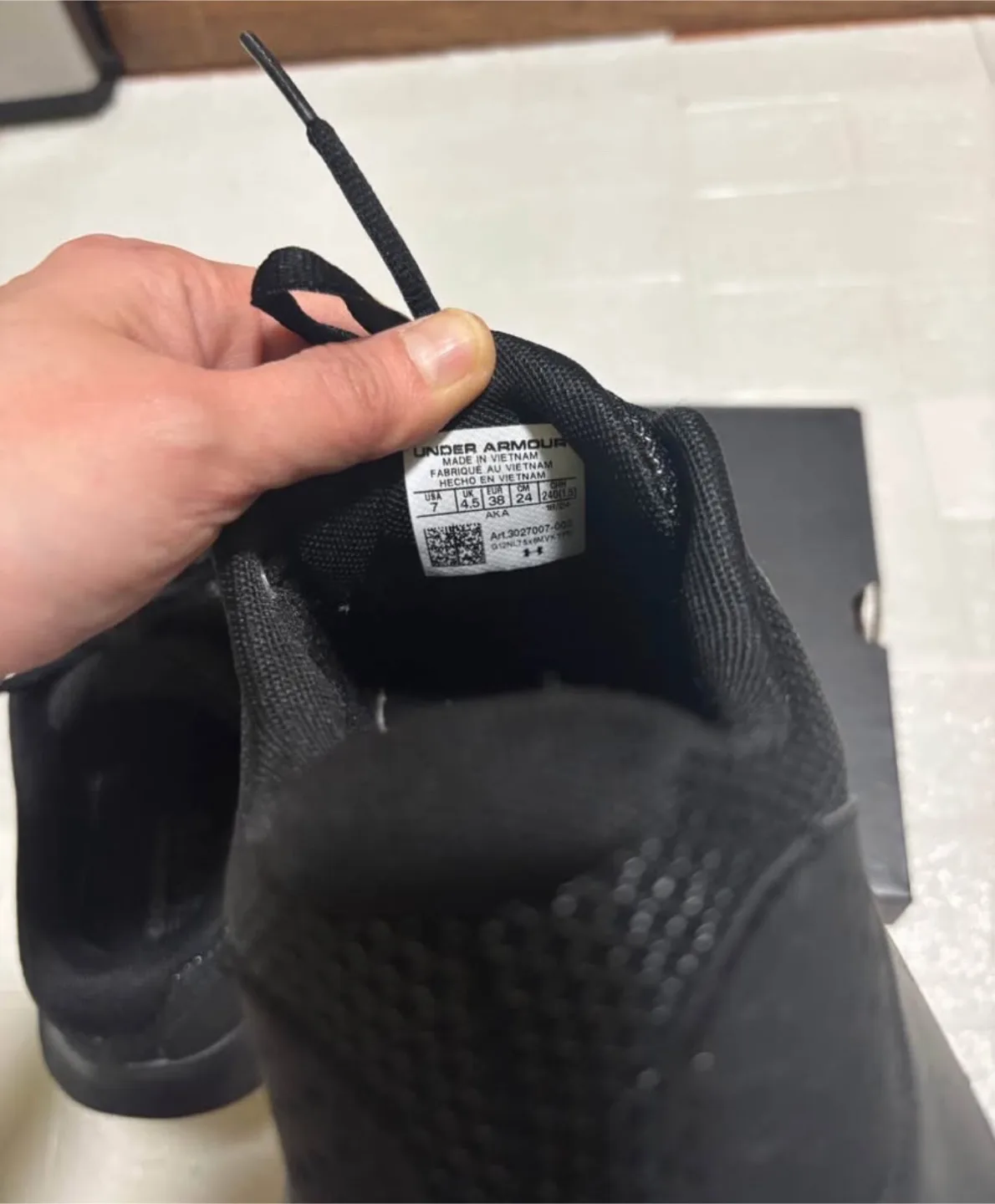 Under Armour Black Running Shoes - Size 7 image indicator(3)