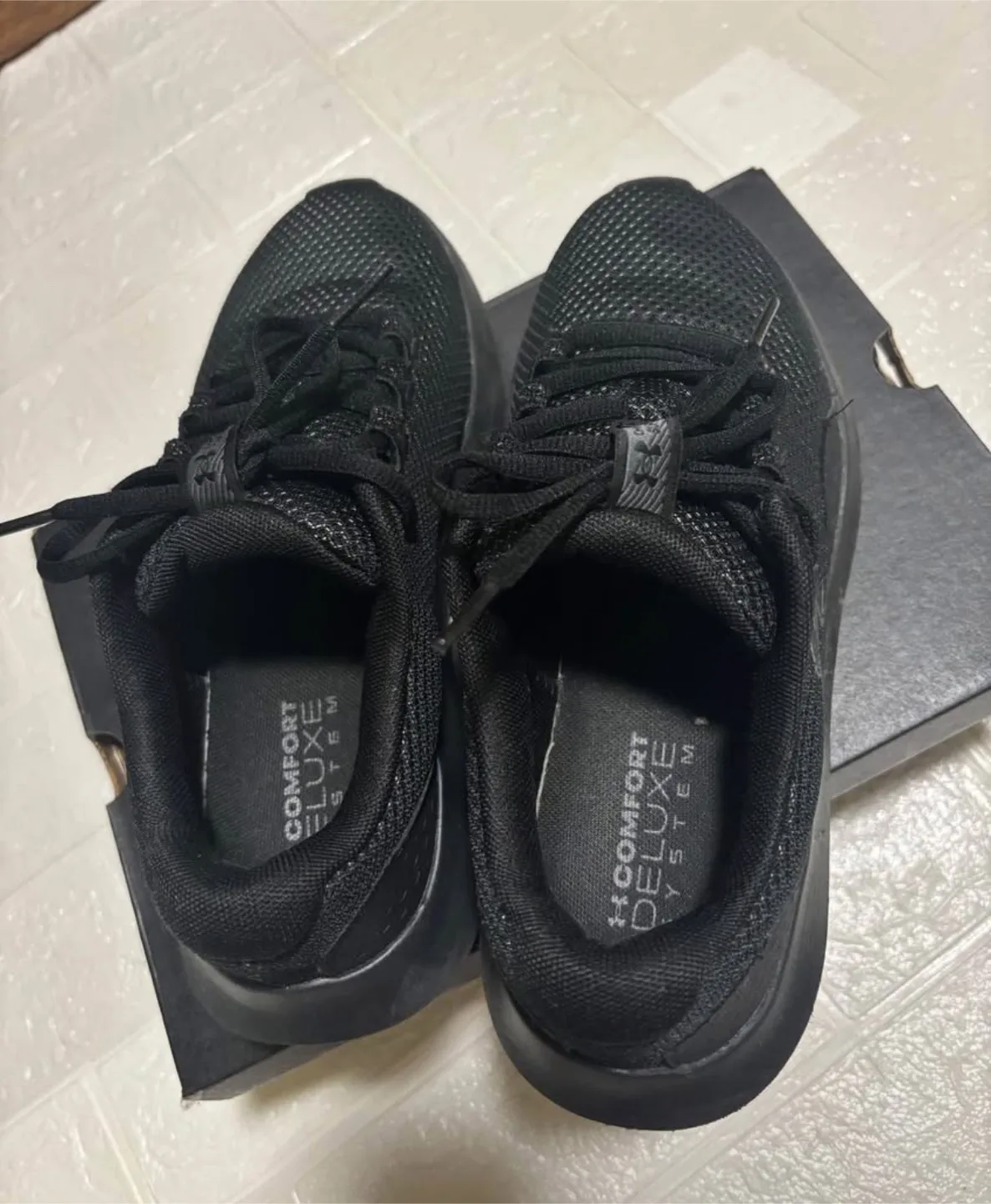 Under Armour Black Running Shoes - Size 7 image indicator(2)