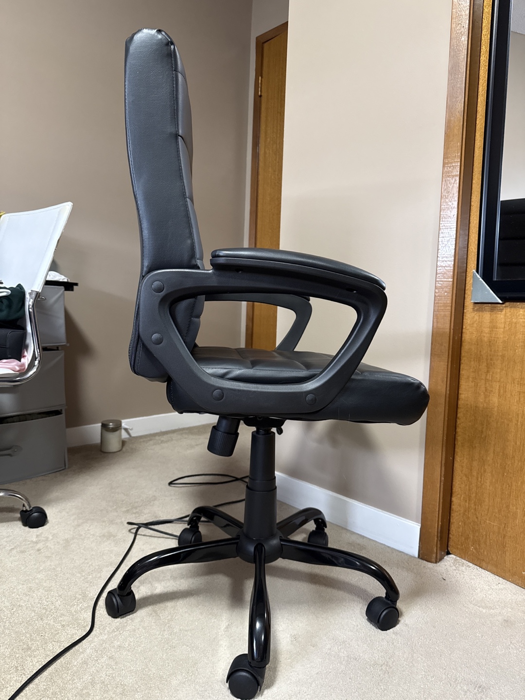 Black Office Chair with Adjustable Height - photo 4