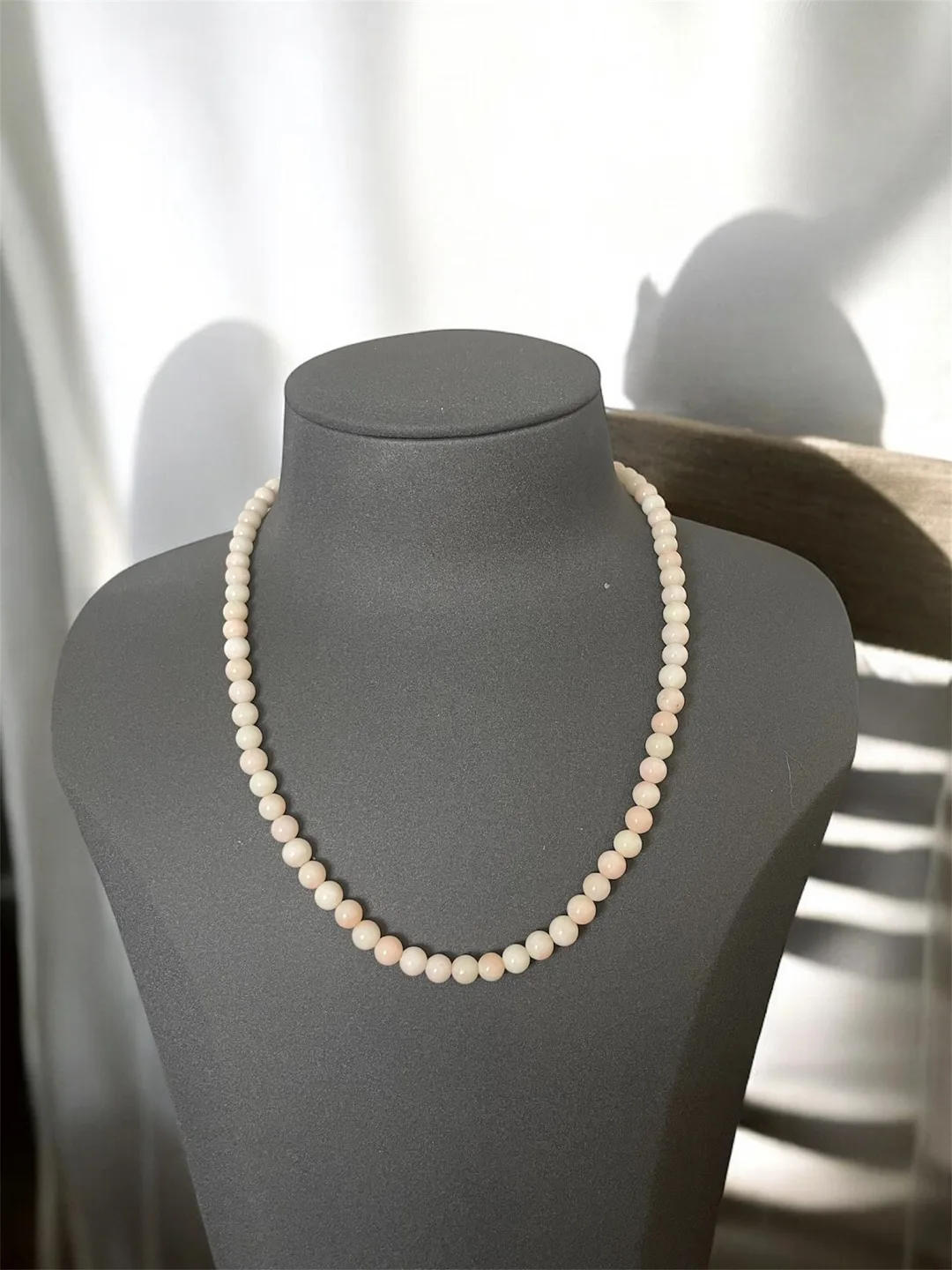 Pink coral Beaded Necklace thumbnail