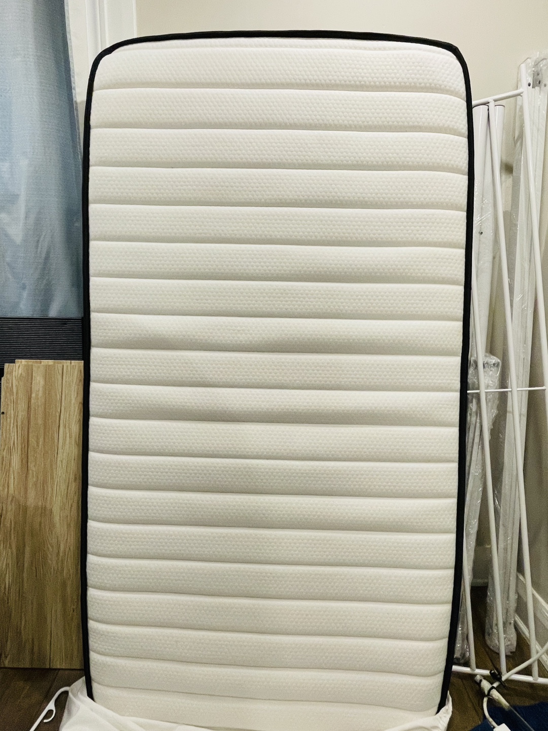 Twin Sized Matress (Lightly Used)