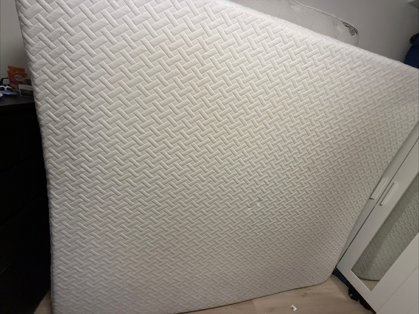 King Mattress - Excellent Condition - photo 2