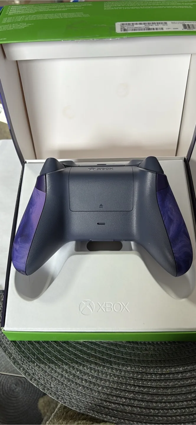 Xbox Wireless Controller - Stellar Shift Special Edition image indicator(2)