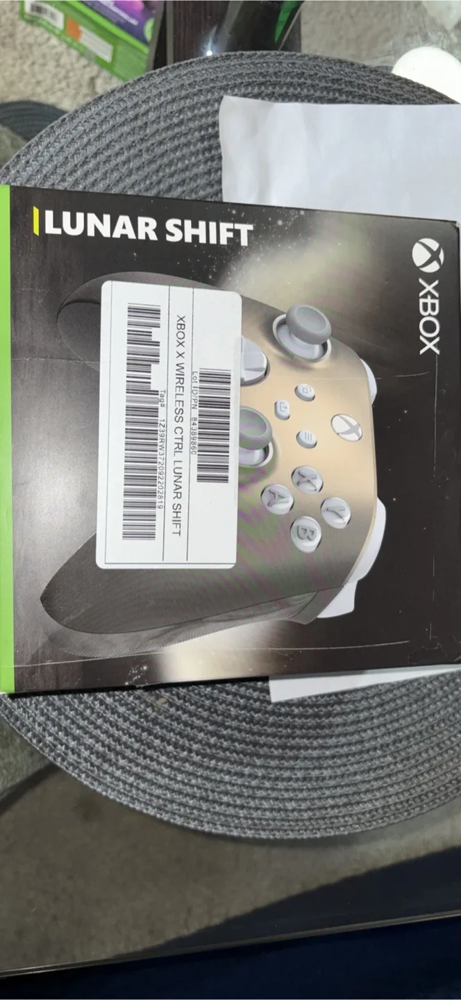 Xbox Wireless Controller - Lunar Shift Special Edition image indicator(3)