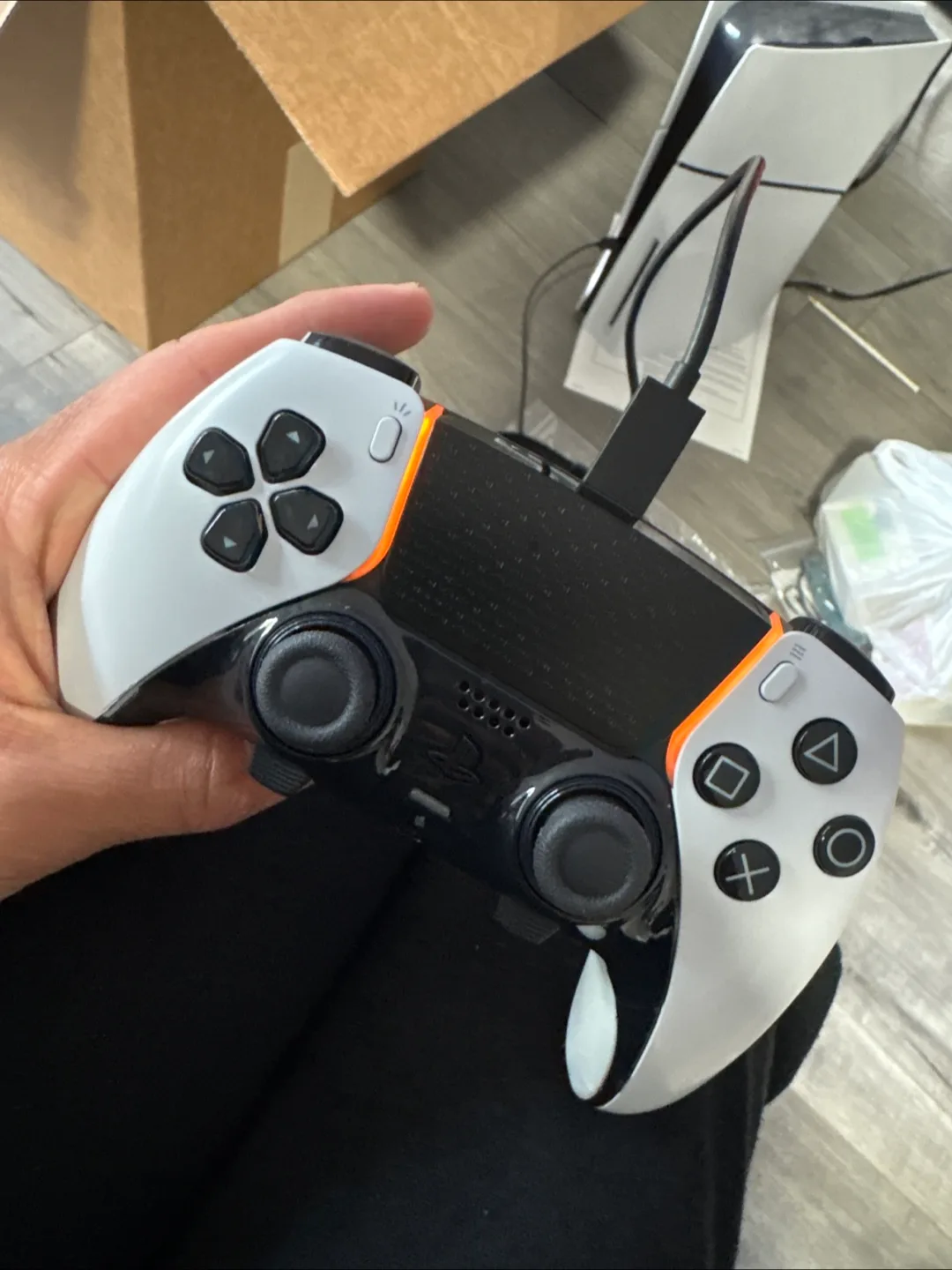 PS5 DualSense Edge Wireless Controller. image indicator(4)