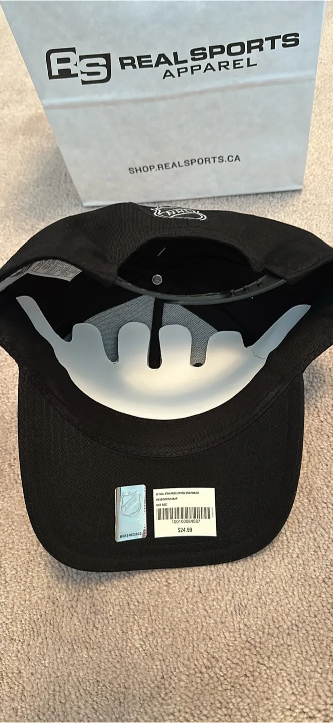 Youth Toronto Maple Leafs Black Adjustable Hat image indicator(2)