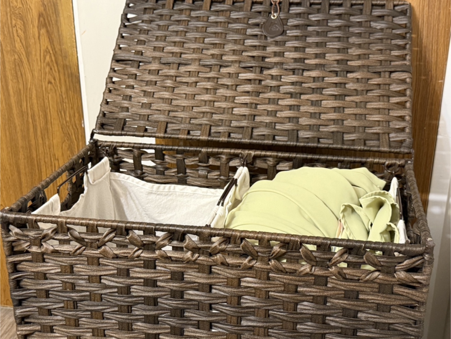 Brown Wicker Laundry Hamper with Lid and Dividers - photo 3
