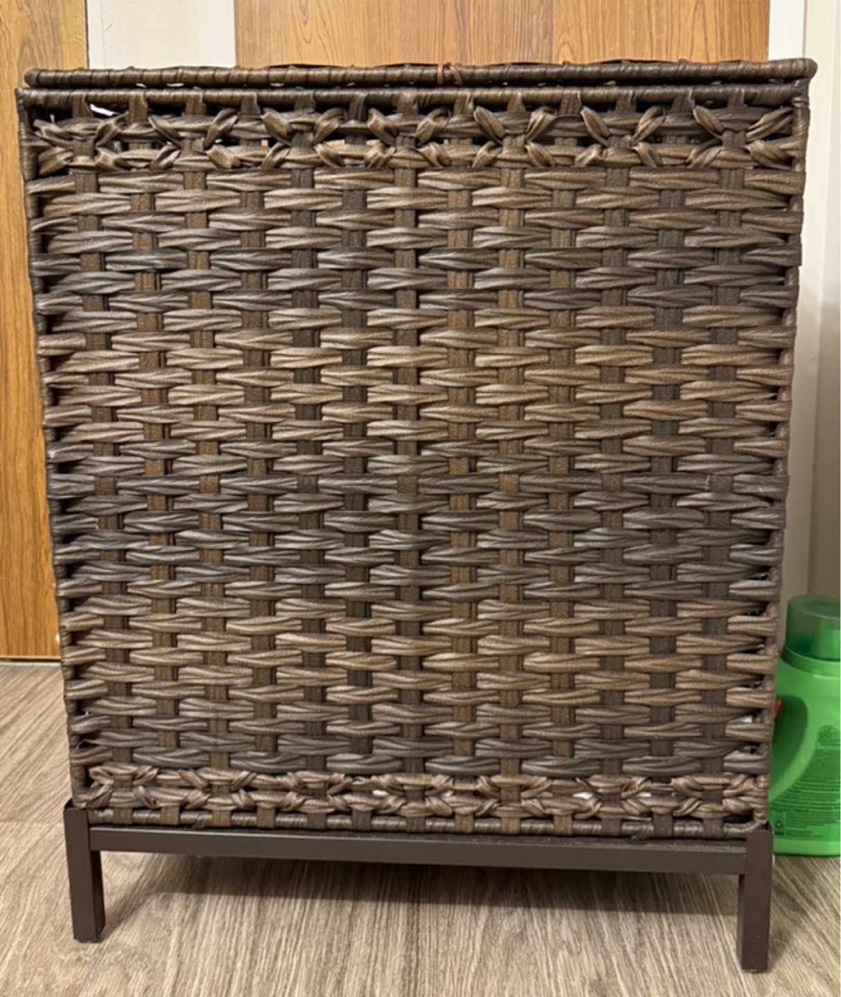 Brown Wicker Laundry Hamper with Lid and Dividers