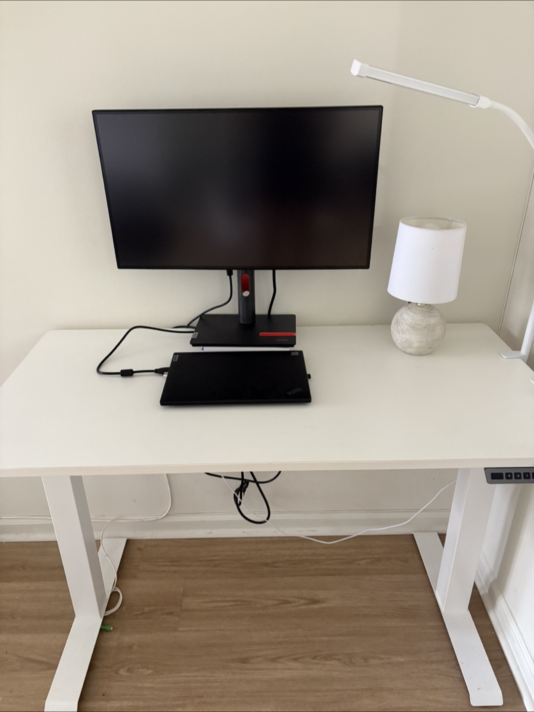 White Electric Standing Desk - photo 3