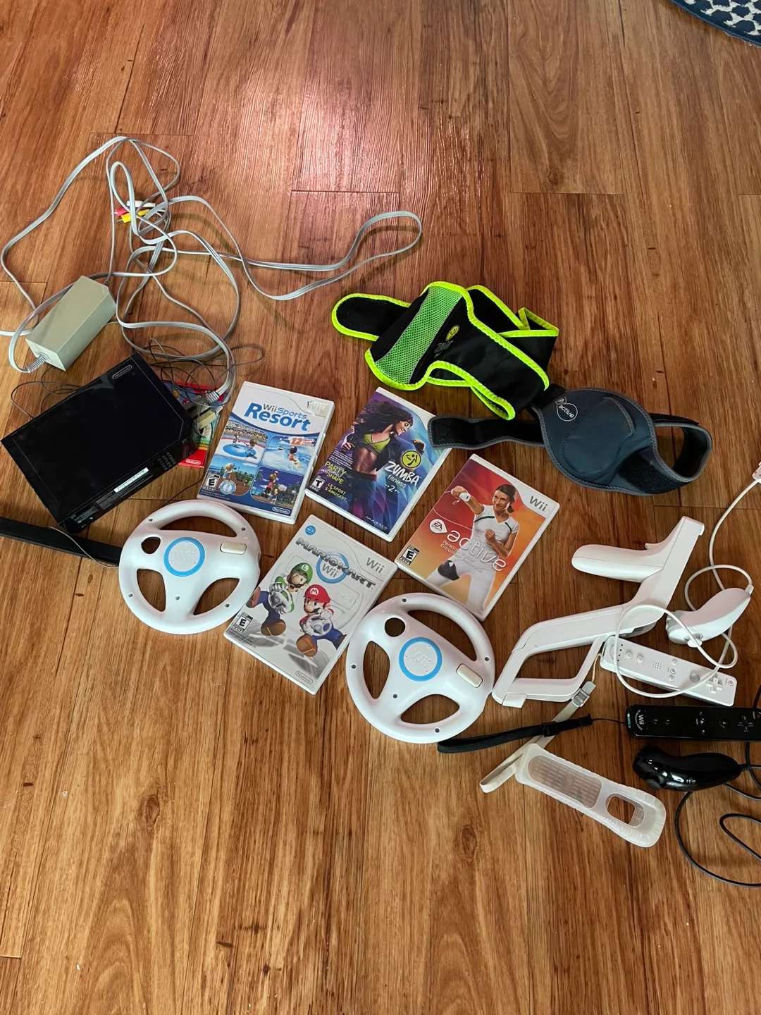 Nintendo Wii Console with Games and Accessories thumbnail