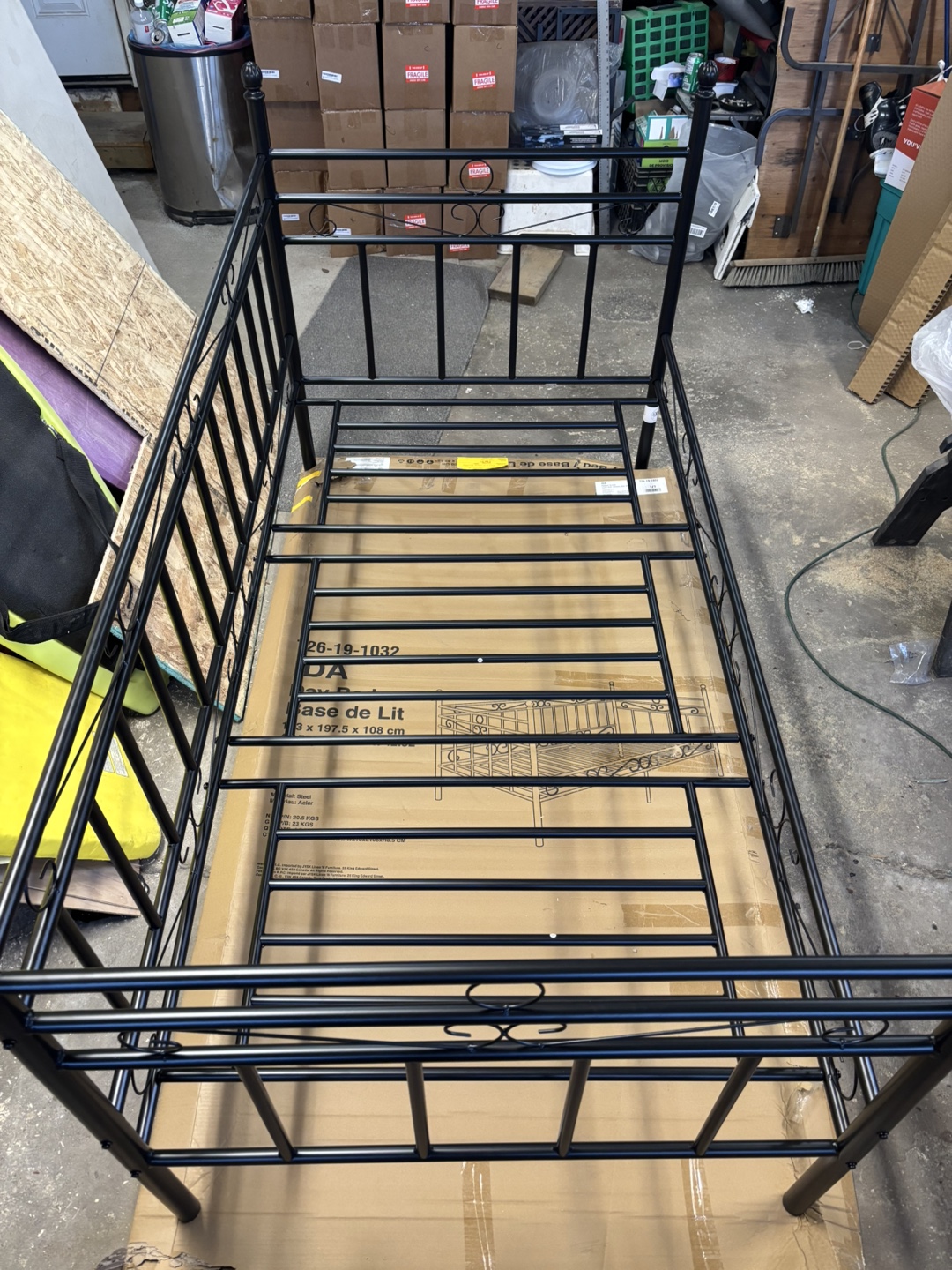 Twin day bed New - photo 3