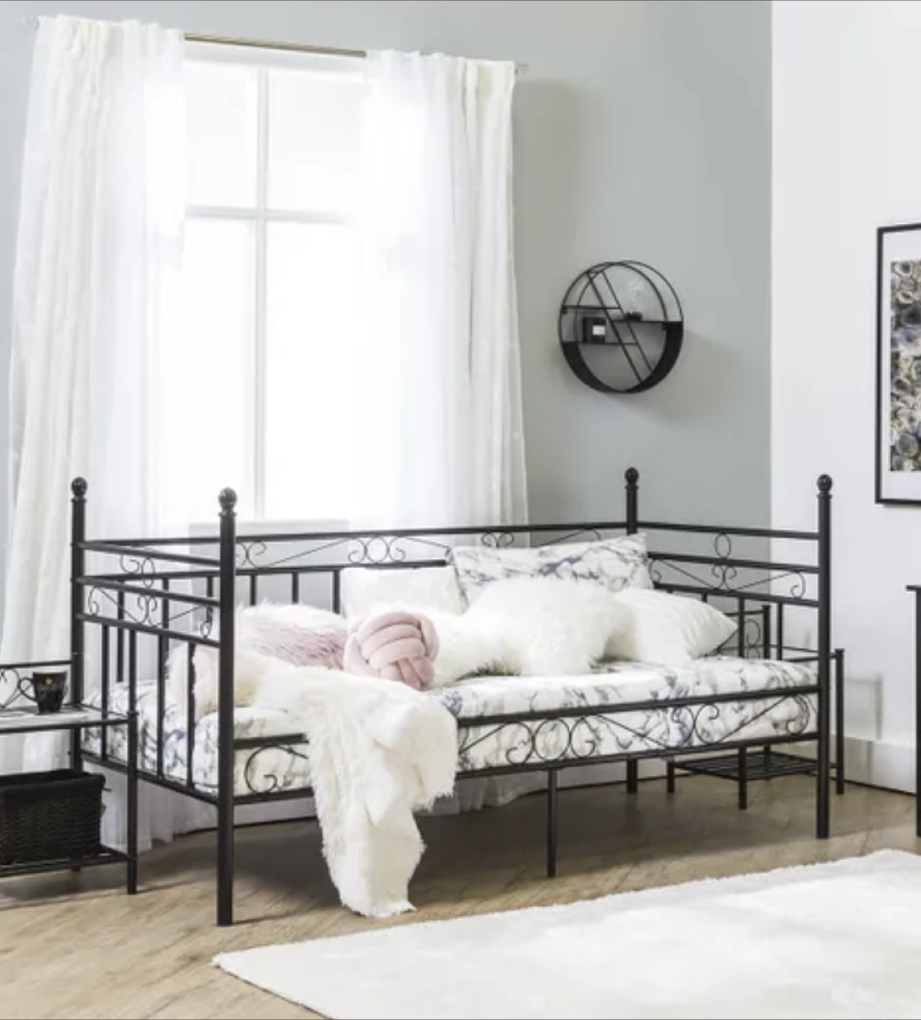 Twin day bed New