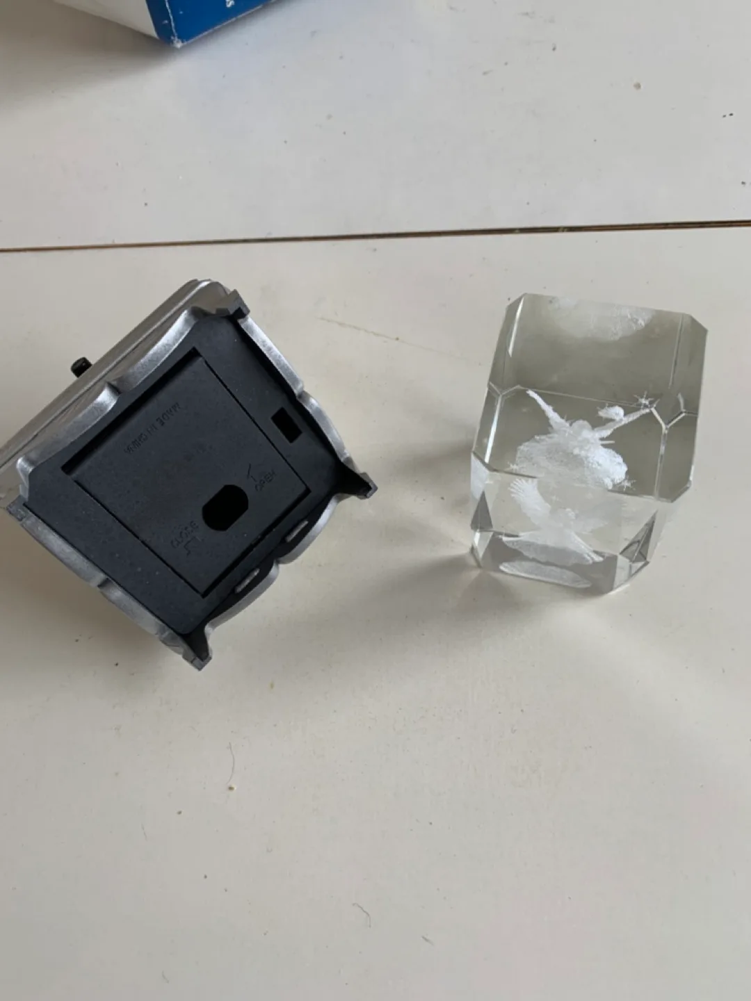 Agora Collection Illuminated Glass Cube with Stand image indicator(4)