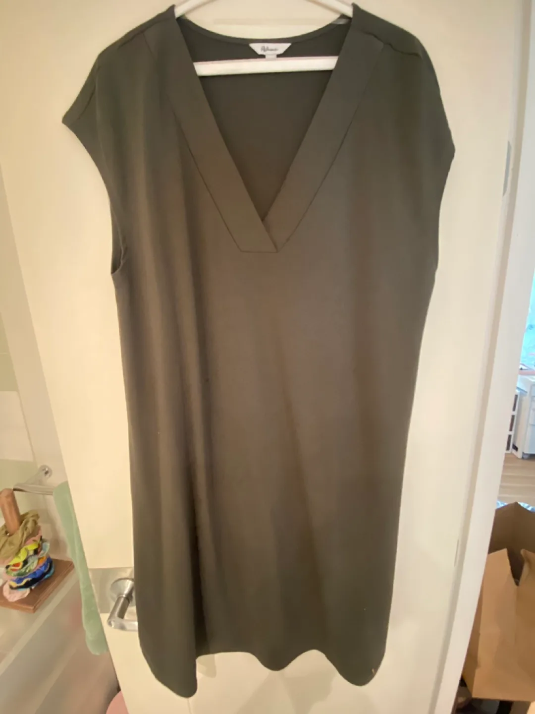 Reitmans Women's Size XL Olive Green Sleeveless Dress thumbnail
