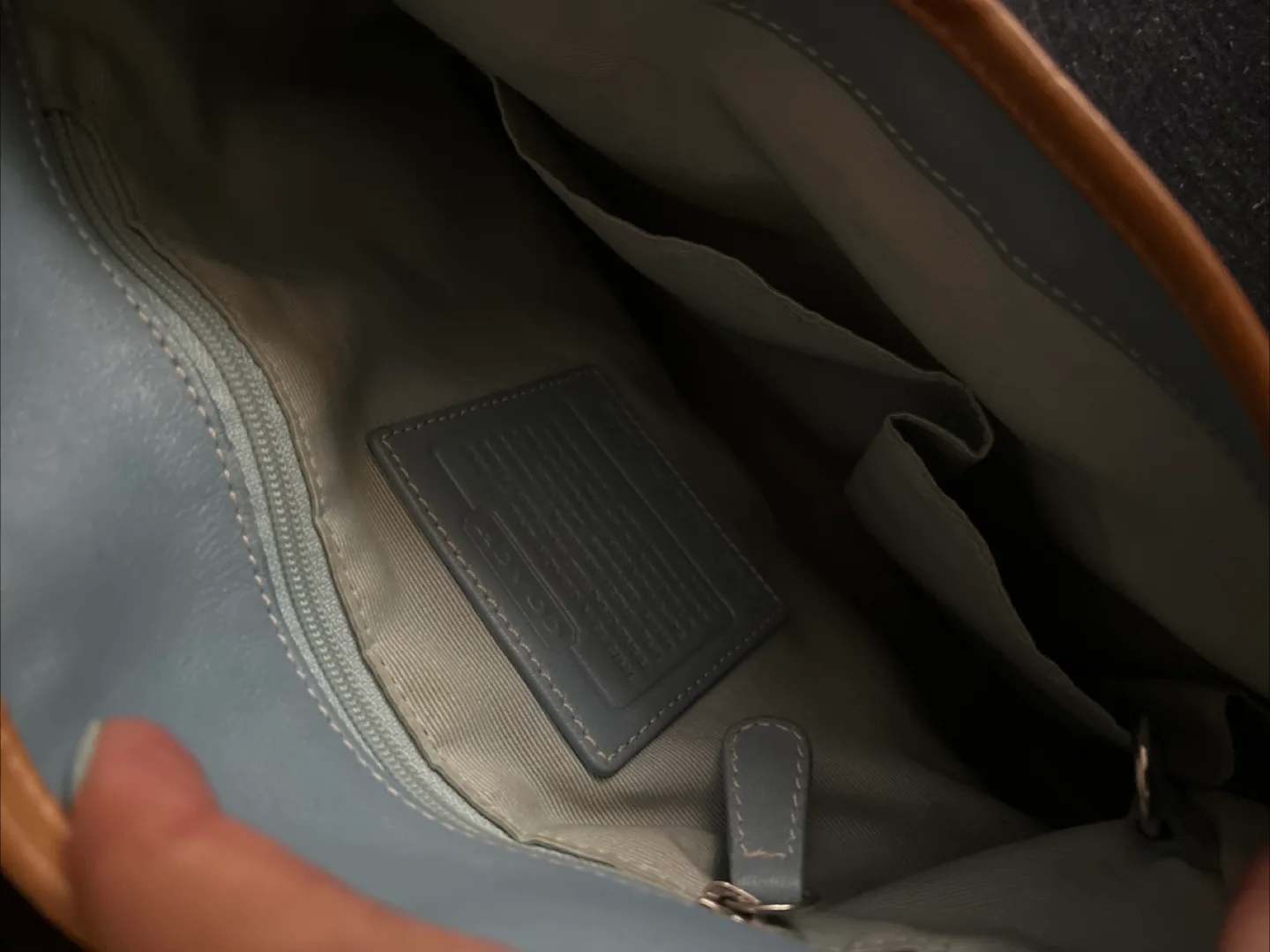 🧡  Coach Shoulder Bag Light Blue Signature C's image indicator(2)