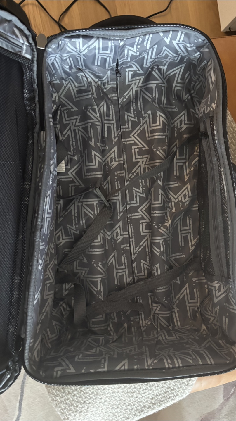 OGIO Black medium sized suitcase - photo 2